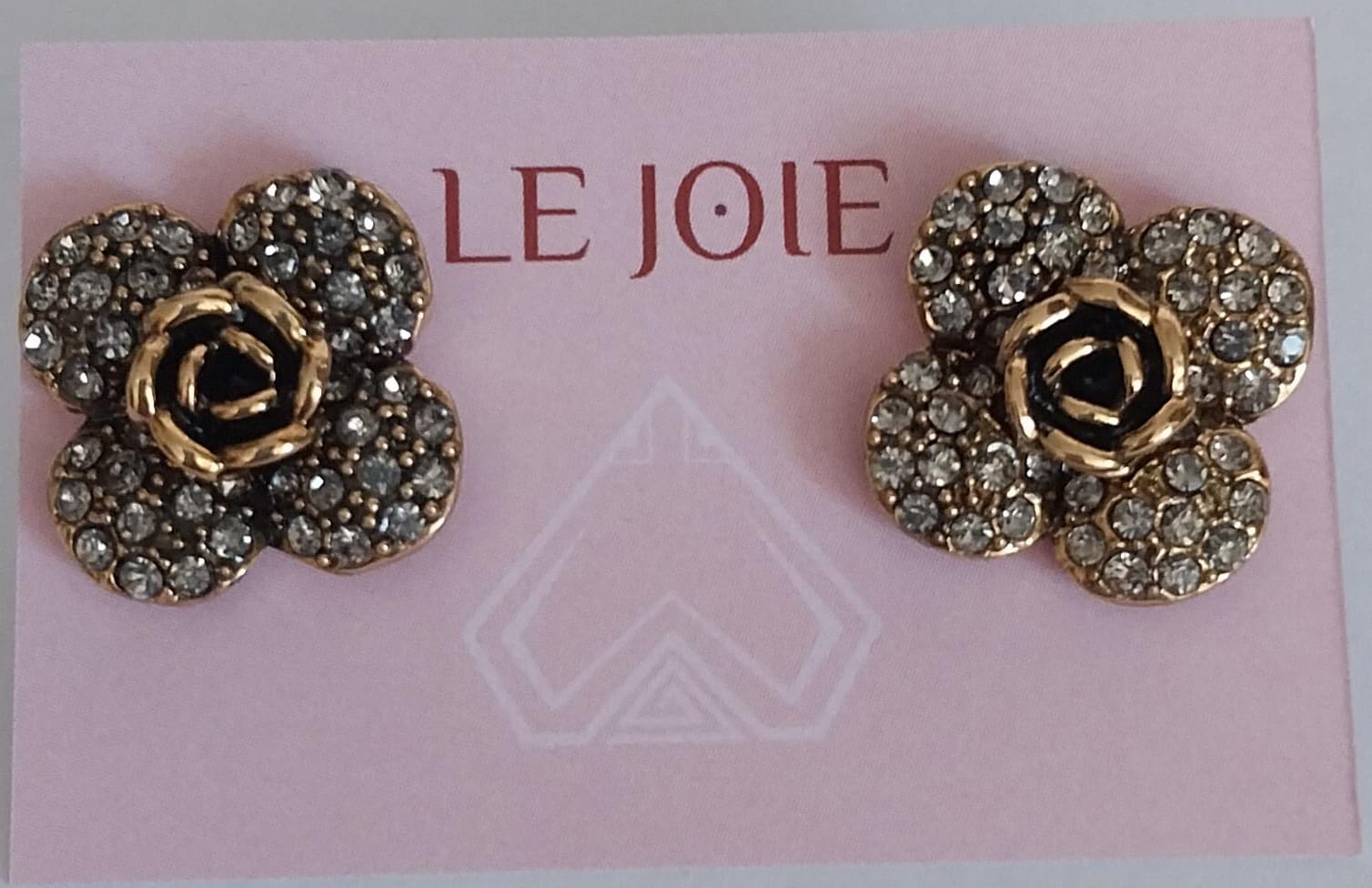 BR MC MINI CAMELIA CRAV OU- 9896